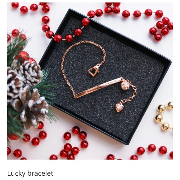 💐Rose Gold Happiness Charm Bracelet - Picture 7 of 8